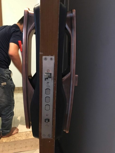 Khoá cửa thông minh Philips DDL702-1HW